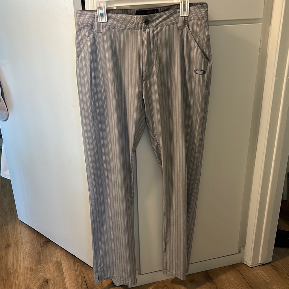 Oakley Men's Gray Striped Pants